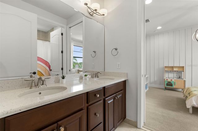13013 WOODFORD STREET, Orlando, FL 32832