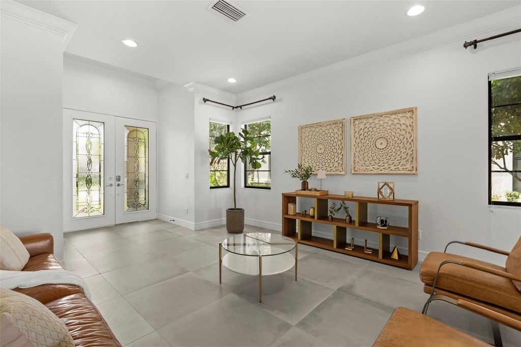 Image 9 of property listing at 13013 WOODFORD STREET, Orlando, FL 32832
