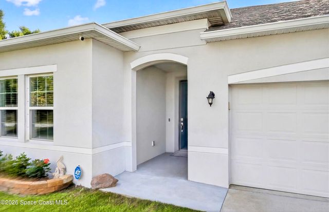 8236 100th Avenue, Vero Beach, FL 32967