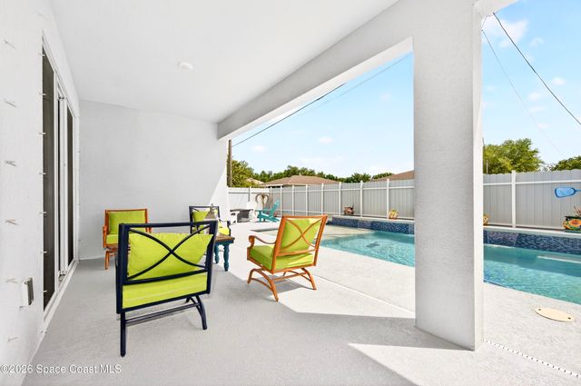 8236 100th Avenue, Vero Beach, FL 32967