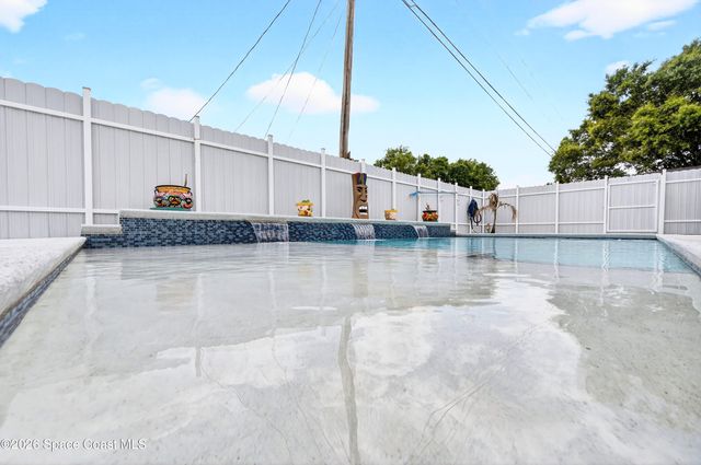 8236 100th Avenue, Vero Beach, FL 32967