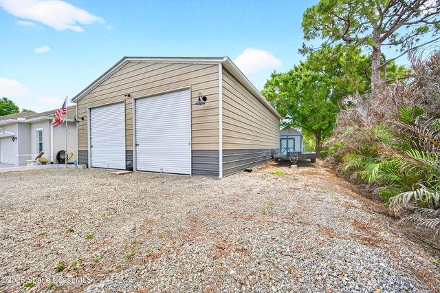 8236 100th Avenue, Vero Beach, FL 32967