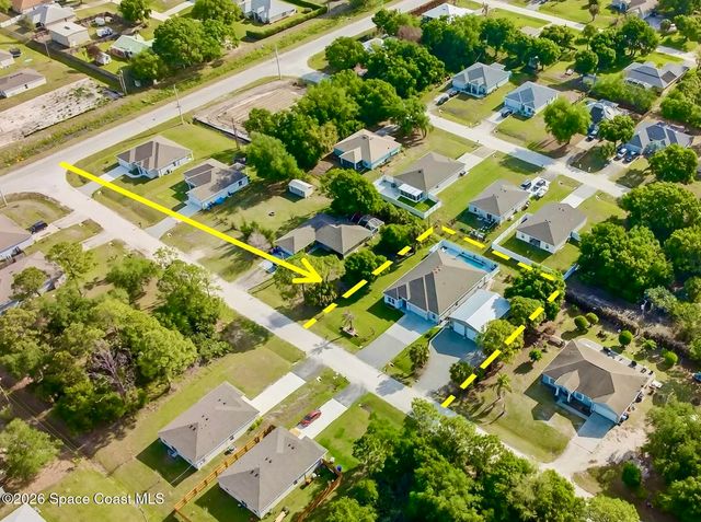 8236 100th Avenue, Vero Beach, FL 32967