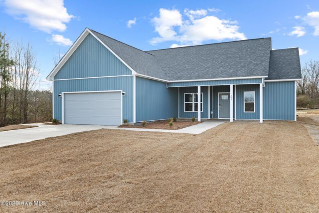 411 Wade Drive, Richlands, NC 28574