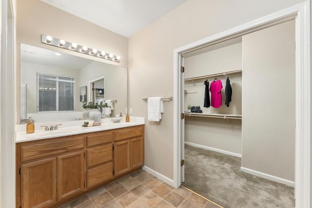 5013 Millner Way, Elk Grove, CA 95757