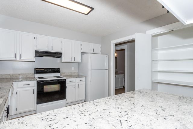 1421 Cedar Park Drive, Maryville, TN 37803