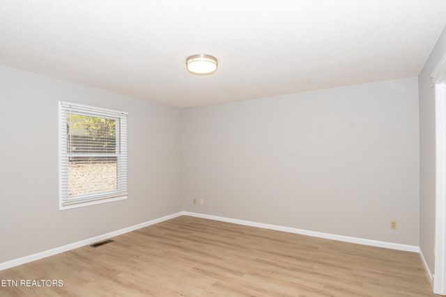 1421 Cedar Park Drive, Maryville, TN 37803