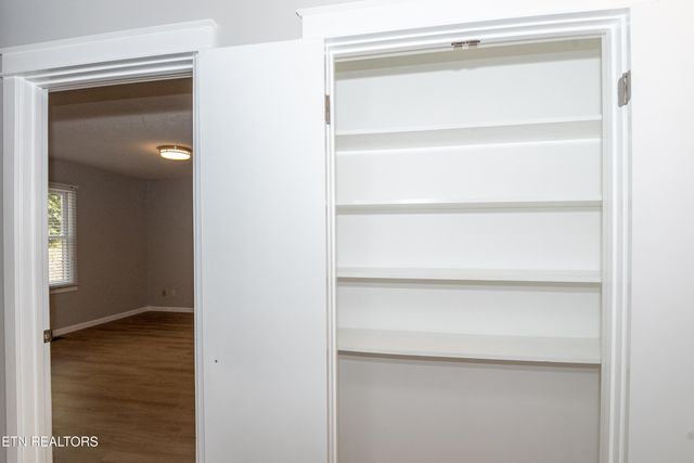 1421 Cedar Park Drive, Maryville, TN 37803