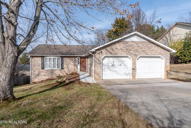 1421 Cedar Park Drive, Maryville, TN 37803