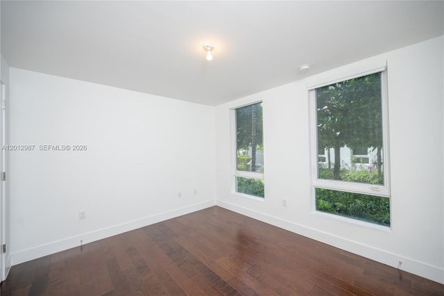 9165 NW 33rd St, Doral, FL 33172