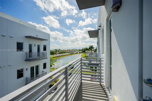 9165 NW 33rd St, Doral, FL 33172