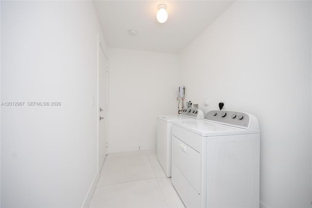 9165 NW 33rd St, Doral, FL 33172