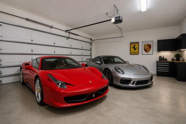 9165 NW 33rd St, Doral, FL 33172