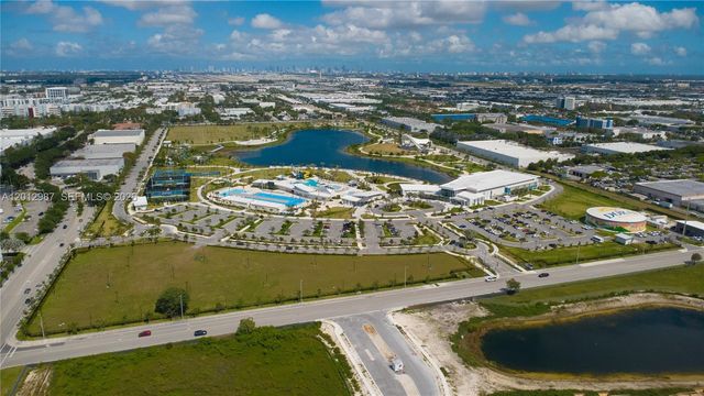 9165 NW 33rd St, Doral, FL 33172