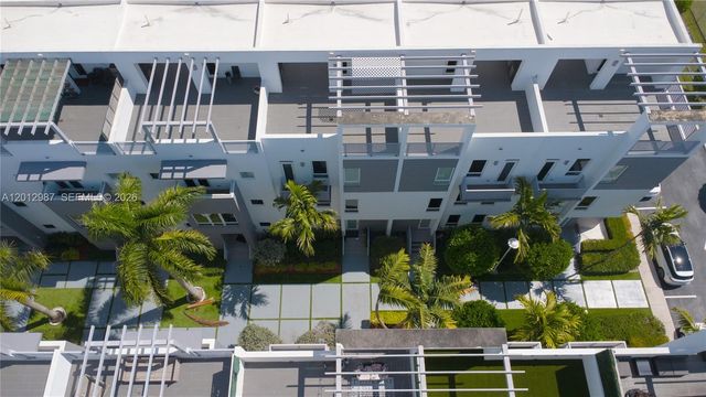 9165 NW 33rd St, Doral, FL 33172
