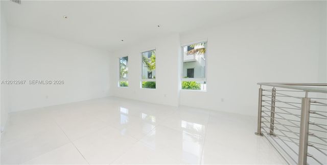 9165 NW 33rd St, Doral, FL 33172