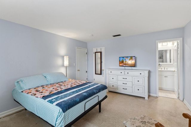 2780 NW 26TH Avenue, Oakland Park, FL 33311