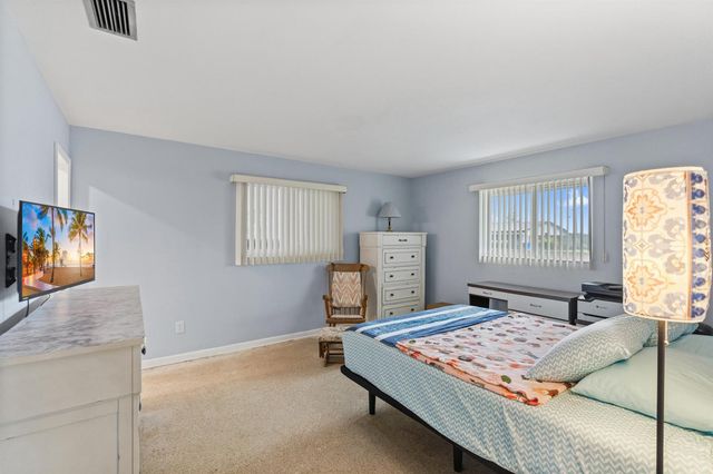 2780 NW 26TH Avenue, Oakland Park, FL 33311