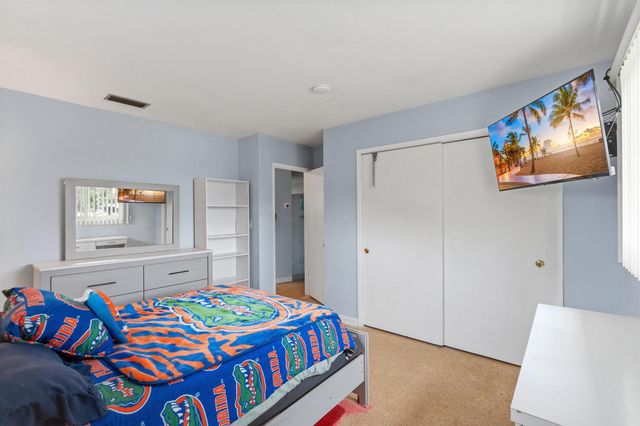 2780 NW 26TH Avenue, Oakland Park, FL 33311