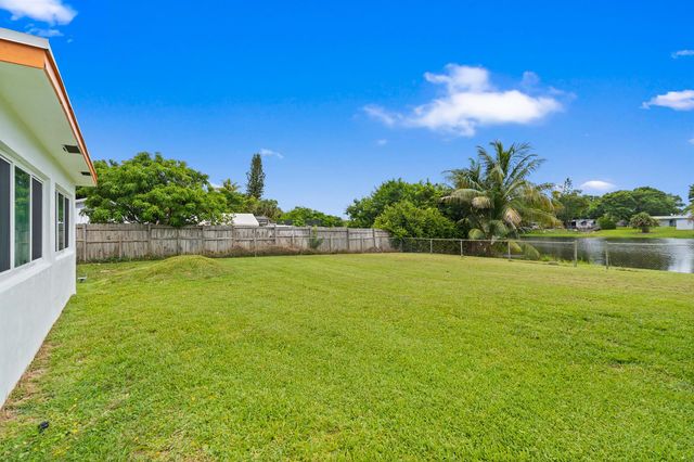 2780 NW 26TH Avenue, Oakland Park, FL 33311