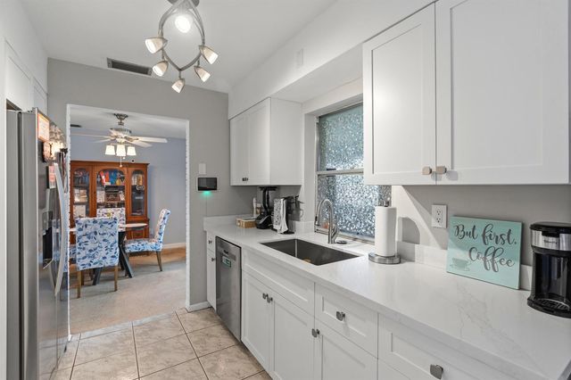 2780 NW 26TH Avenue, Oakland Park, FL 33311