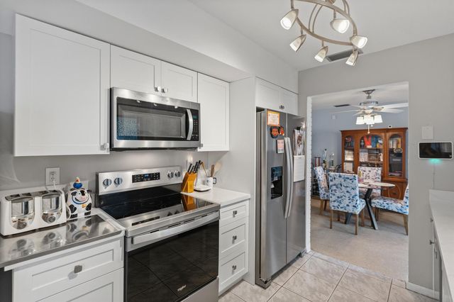 2780 NW 26TH Avenue, Oakland Park, FL 33311