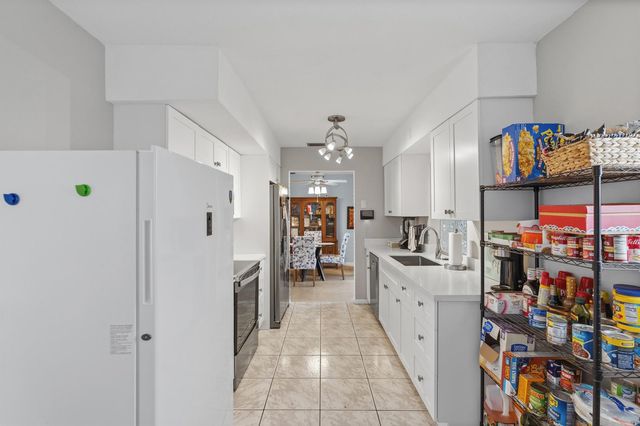 2780 NW 26TH Avenue, Oakland Park, FL 33311