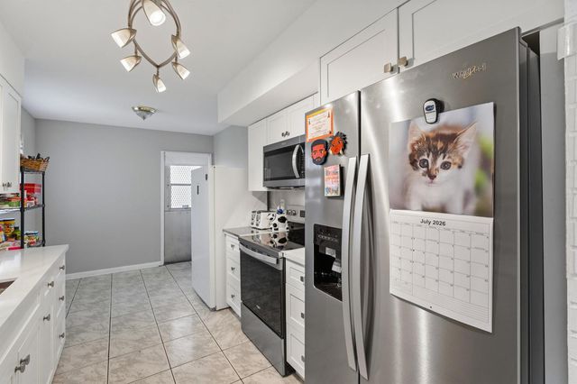 2780 NW 26TH Avenue, Oakland Park, FL 33311