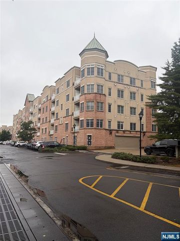 1110 Windsor Park Court, Englewood, NJ 07631