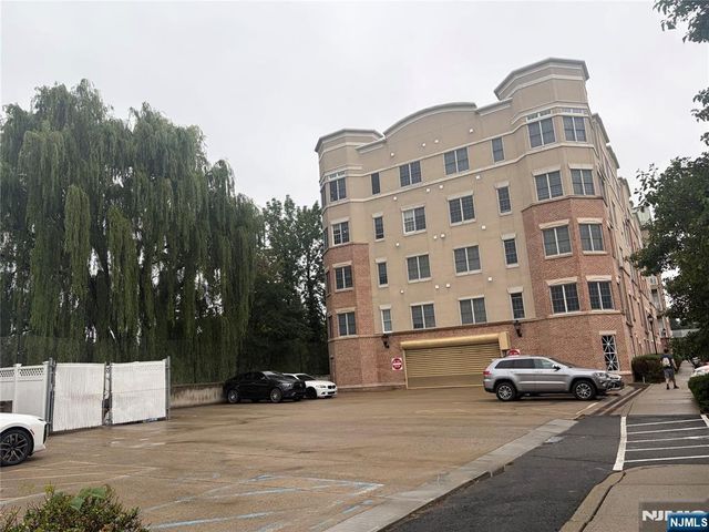 1110 Windsor Park Court, Englewood, NJ 07631
