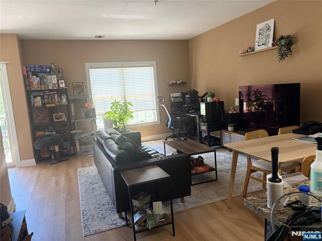 1110 Windsor Park Court, Englewood, NJ 07631