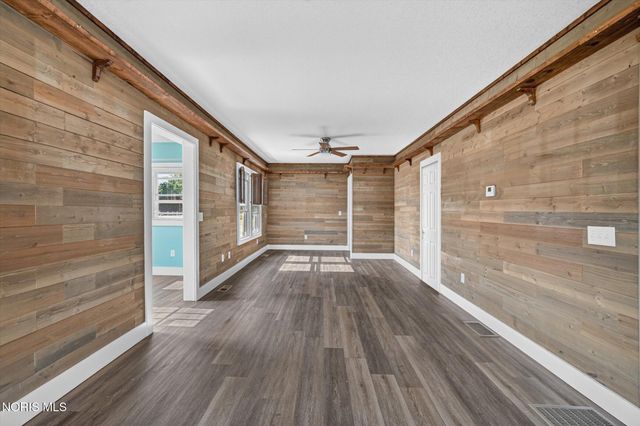 760 N Cousino Road, Oregon, OH 43616