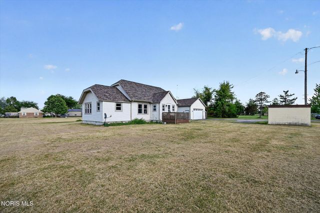760 N Cousino Road, Oregon, OH 43616