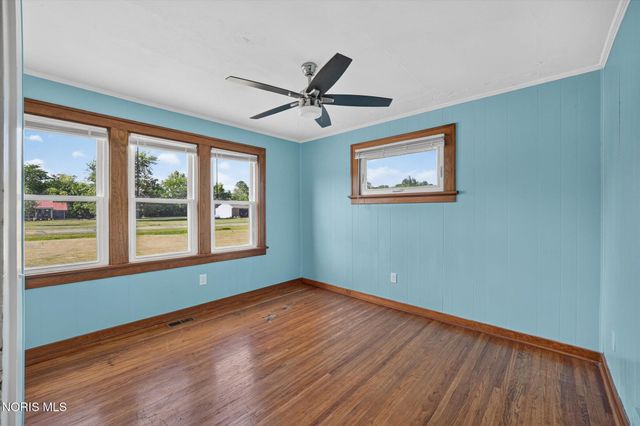 760 N Cousino Road, Oregon, OH 43616