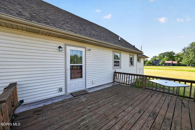 760 N Cousino Road, Oregon, OH 43616