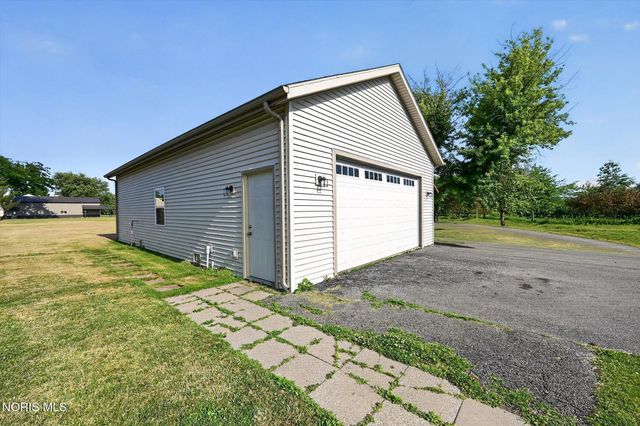 760 N Cousino Road, Oregon, OH 43616
