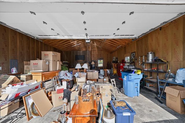 760 N Cousino Road, Oregon, OH 43616