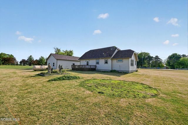 760 N Cousino Road, Oregon, OH 43616