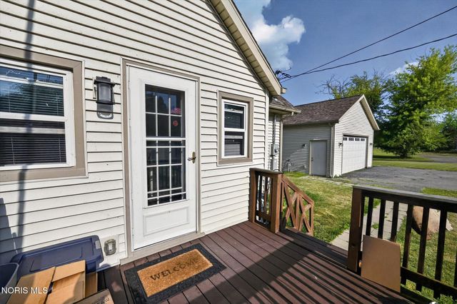 760 N Cousino Road, Oregon, OH 43616