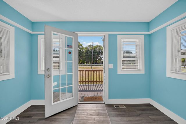 760 N Cousino Road, Oregon, OH 43616