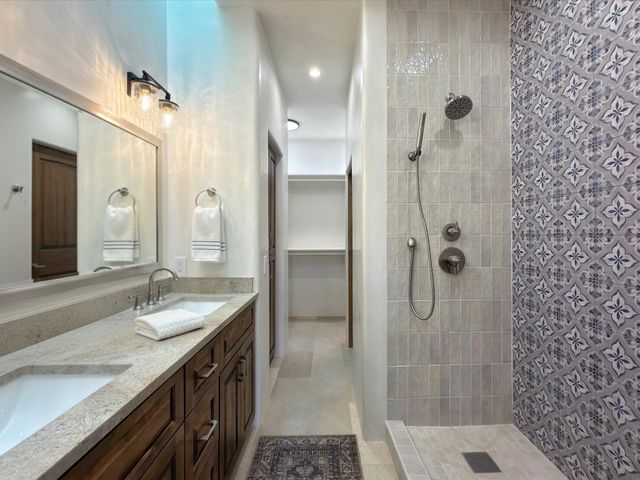 529 Alarid Street, Santa Fe, NM 87501