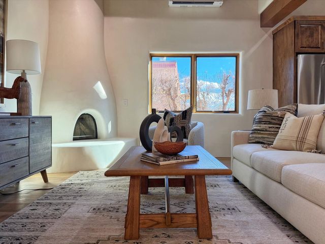 529 Alarid Street, Santa Fe, NM 87501