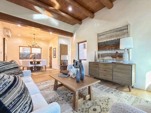 529 Alarid Street, Santa Fe, NM 87501