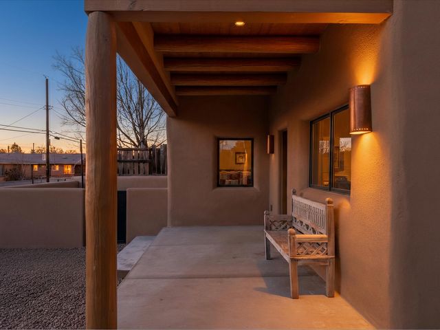 529 Alarid Street, Santa Fe, NM 87501