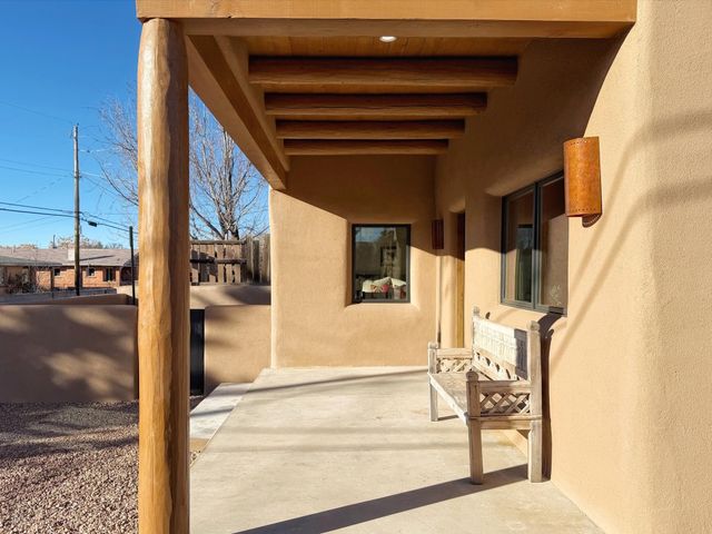 529 Alarid Street, Santa Fe, NM 87501