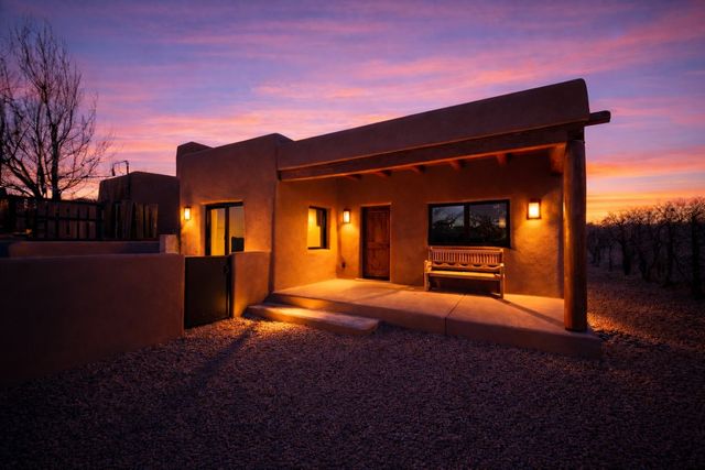 529 Alarid Street, Santa Fe, NM 87501