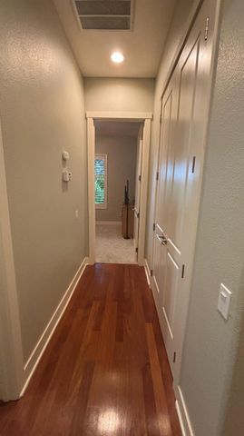 1062 Longhorn Ln, Lincoln, CA 95648
