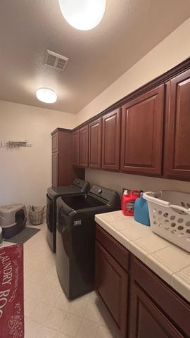 1062 Longhorn Ln, Lincoln, CA 95648