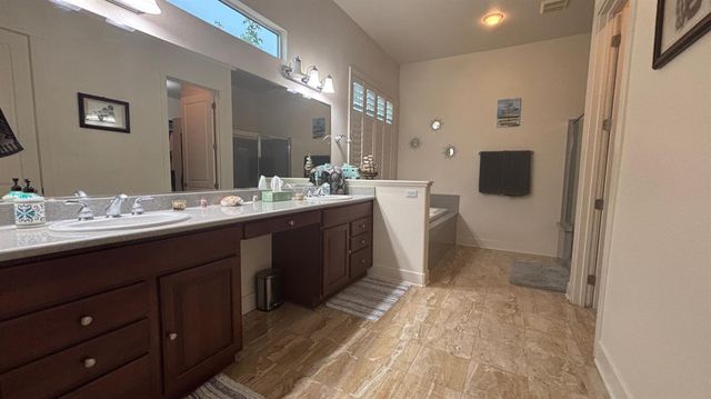 1062 Longhorn Ln, Lincoln, CA 95648
