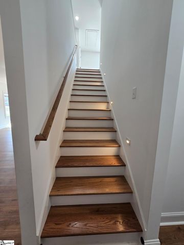 109 Lynn Avenue, Laurens, SC 29360